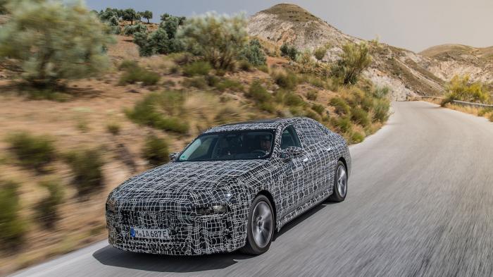 BMW i7