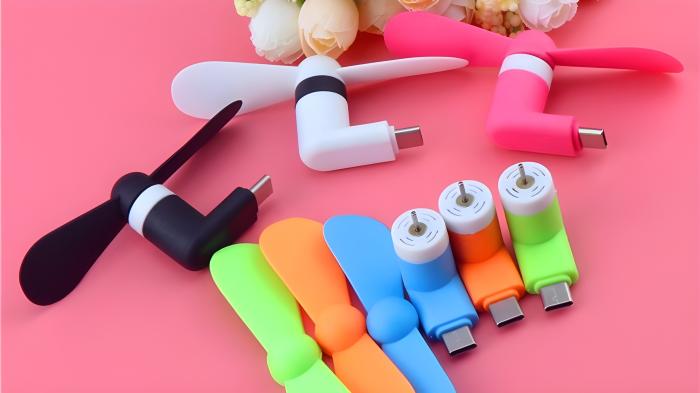 Viele bunte Ventilatoren zum Anschluss an USB-C