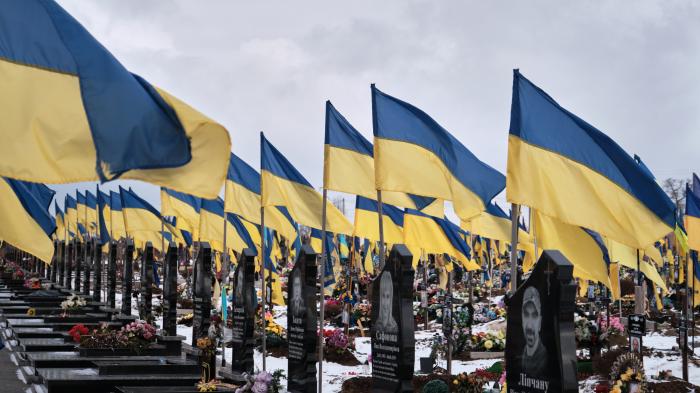 Gräber ukrainischer Soldaten in der Alley of Glory.