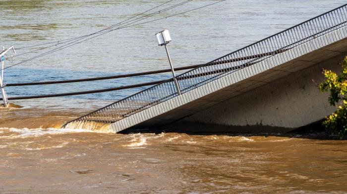 Eingestürzte Carola-Brücke