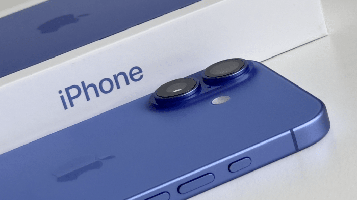 iPhone 16