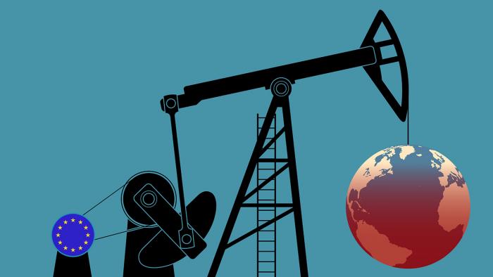 Pumpjack von EU angetrieben pumpt aus Globus, der sich nach Süden rot verfärbt