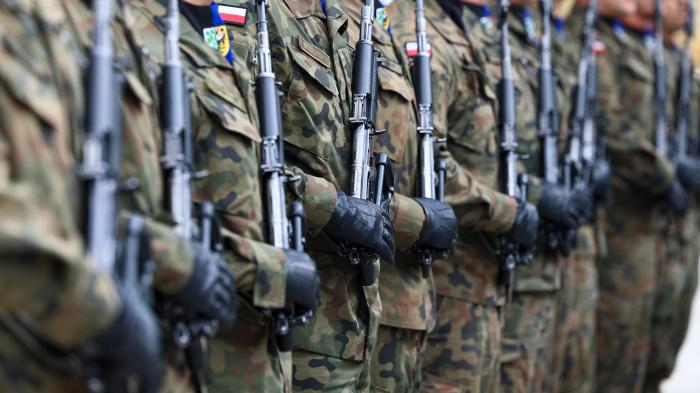 soldaten in polnischer uniform
