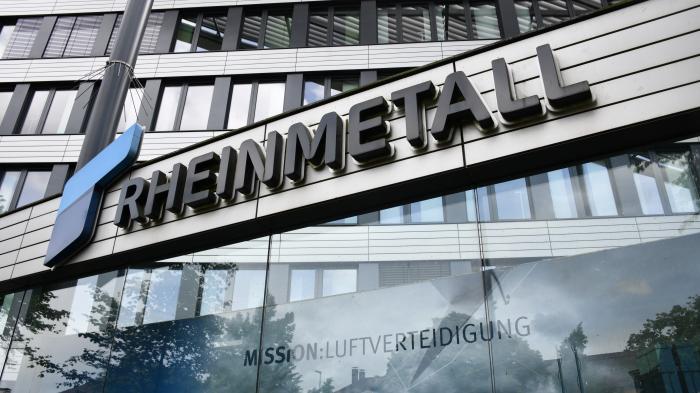 Gebäude mit dem Schriftzug RHEINMETALL und einem Logo
